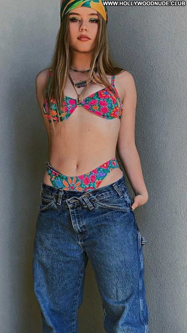 Lexee Smith No Source Celebrity Paparazzi Beautiful Babe Posing Hot