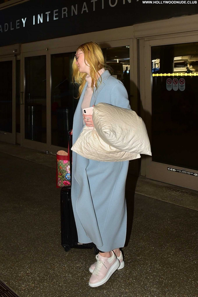 Elle Fanning Lax Airport Babe Posing Hot Beautiful Celebrity Paparazzi