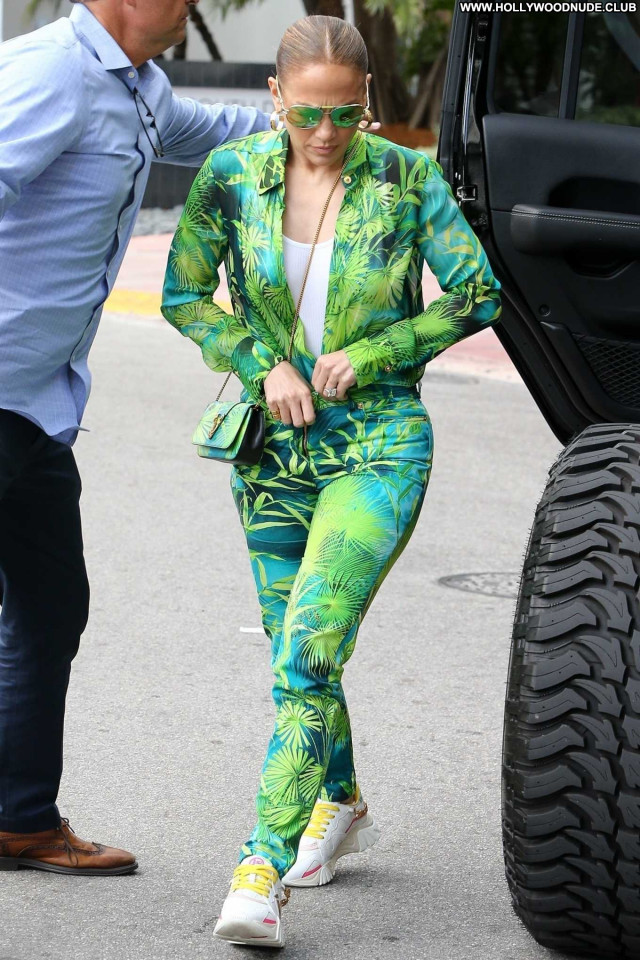 Jennifer Lopez The Family Celebrity Posing Hot Babe Paparazzi