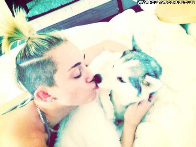 Miley Cyrus No Source Beautiful Posing Hot Paparazzi Celebrity Babe