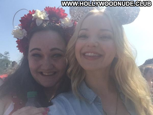 Dove Cameron No Source Celebrity Paparazzi Beautiful Posing Hot Babe