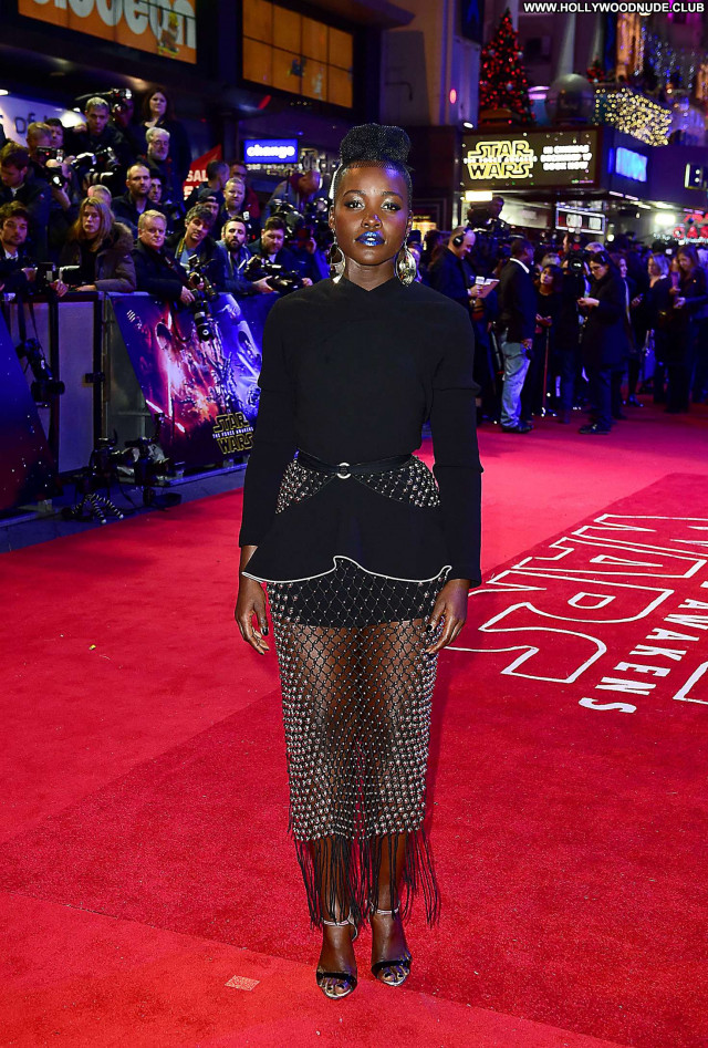 Lupita Nyongo No Source Babe Posing Hot Celebrity London Paparazzi