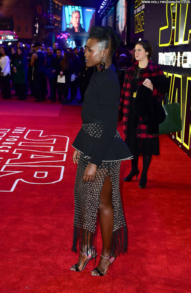 Lupita Nyongo No Source London Paparazzi Beautiful Posing Hot