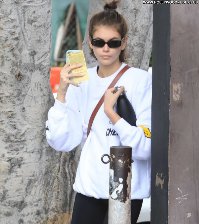 Kaia Gerber Los Angeles Babe Beautiful Paparazzi Posing Hot Celebrity