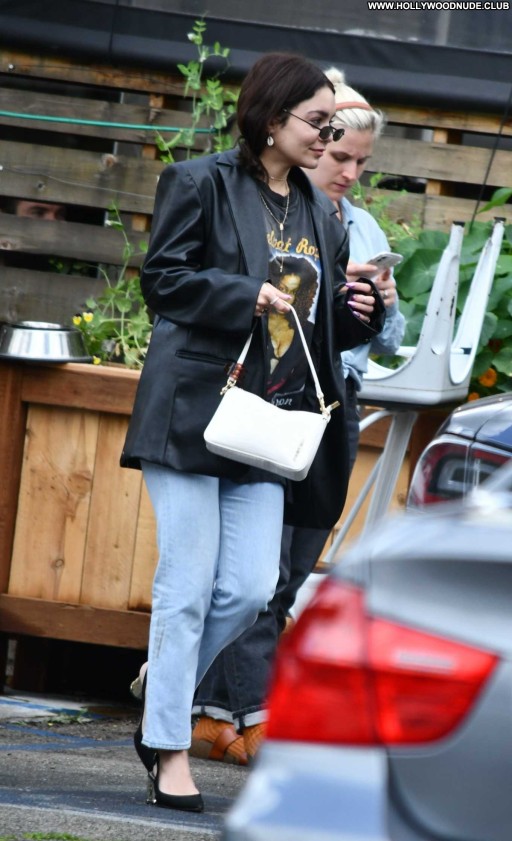 Vanessa Hudgens Beautiful Celebrity Babe Posing Hot Straight Paparazzi