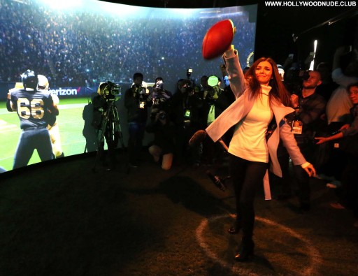 Victoria Justice Paparazzi Straight Beautiful Posing Hot Babe Celebrity