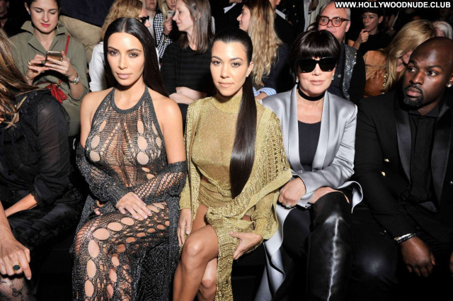 Kim Kardashian Fashion Show Celebrity Paris Beautiful Fashion Posing