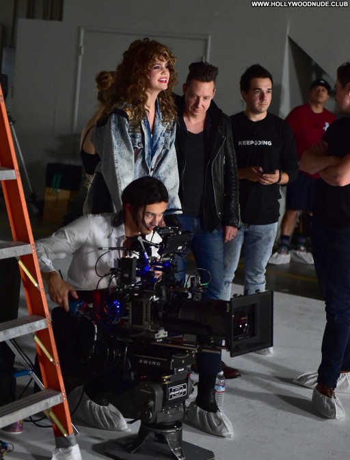 Bailee Madison Celebrity Straight Babe Beautiful Posing Hot Paparazzi