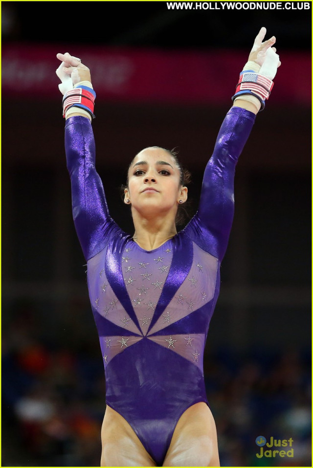 Aly Raisman No Source Posing Hot Gym Usa Babe Celebrity Gymnast