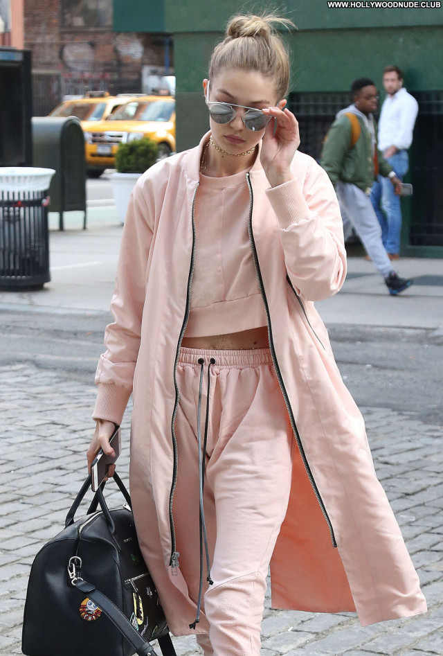 Gigi Hadid New York Hotel Posing Hot New York Beautiful Celebrity