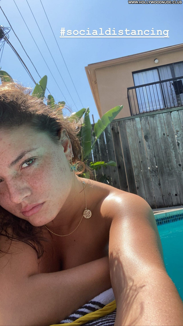 Jade Chynoweth No Source  Sexy Babe Beautiful Posing Hot Celebrity