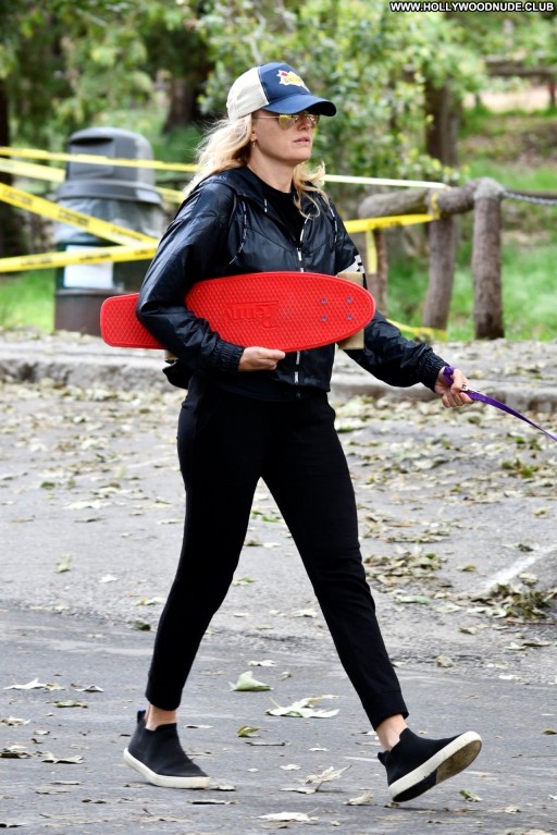 Malin Akerman Blue Eyes Posing Hot Caucasian Sexy Instagrammer Influencer Actress Blonde Babe Female Slim Body Medium Ass Small Breasts Straight Beautiful