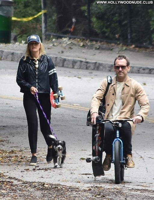 Malin Akerman Blue Eyes Posing Hot Caucasian Sexy Instagrammer Influencer Actress Blonde Babe Female Slim Body Medium Ass Small Breasts Straight Beautiful