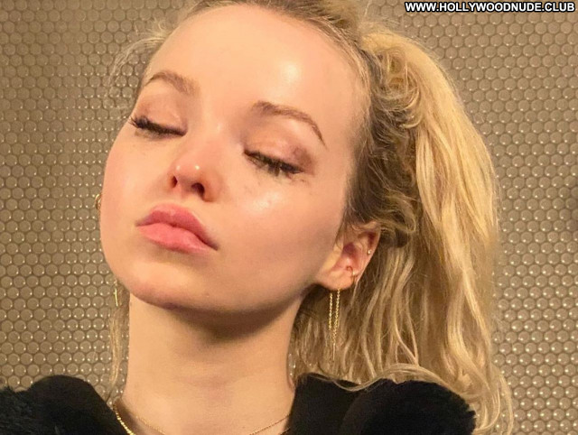 Dove Cameron No Source Sexy Babe Posing Hot Celebrity Beautiful