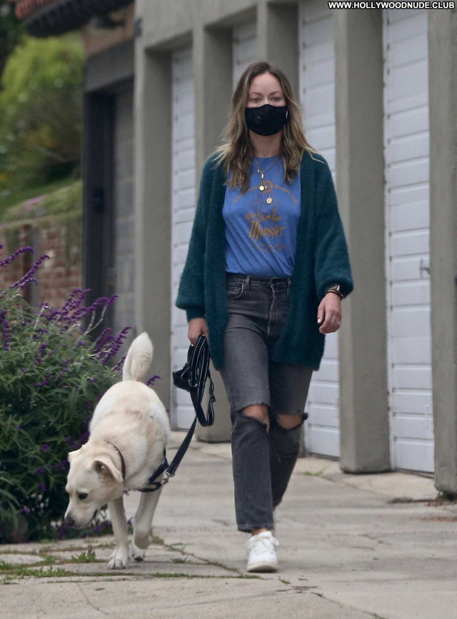 Brie Larson Farmers Market Celebrity Beautiful Paparazzi Babe Posing