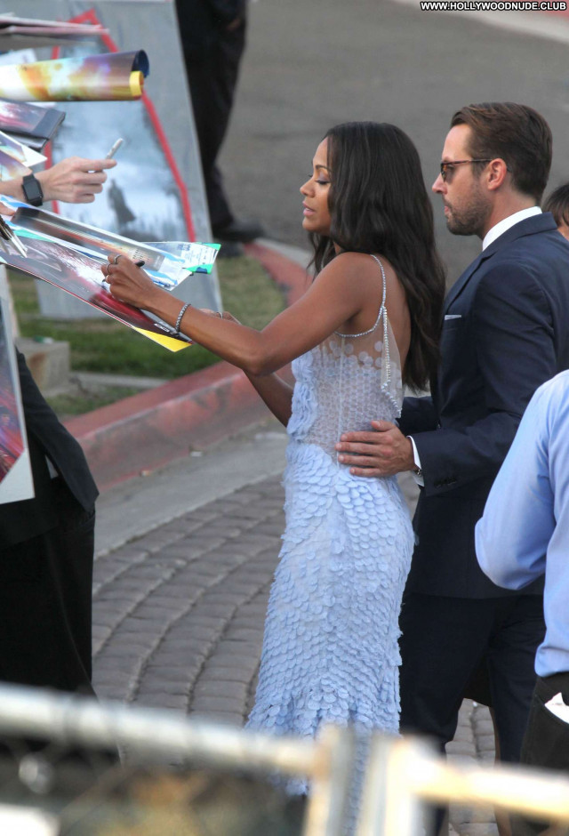 Zoe Saldana Star Trek Paparazzi Babe Celebrity Beautiful Posing Hot