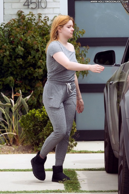 Ariel Winter Straight Babe Beautiful Celebrity Sexy Posing Hot