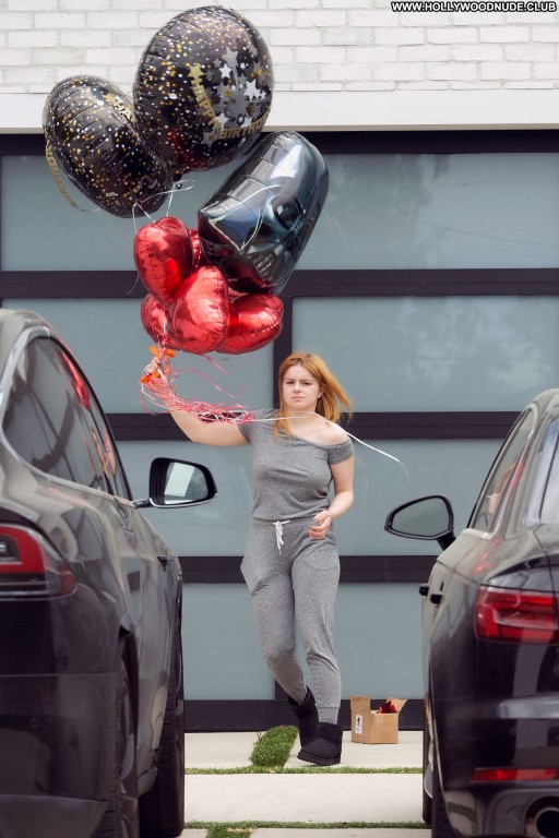 Ariel Winter Straight Babe Beautiful Celebrity Sexy Posing Hot