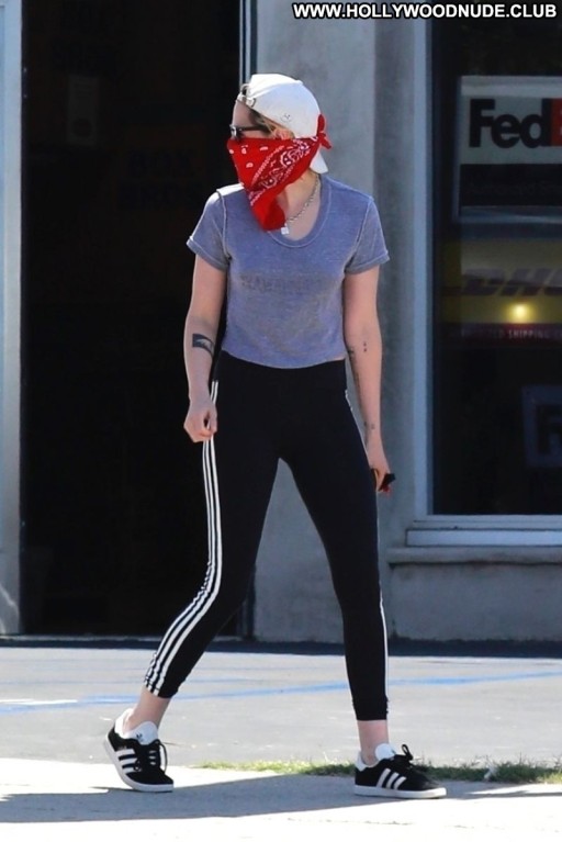 Kristen Stewart Celebrity Beautiful Sexy Babe Straight Posing Hot