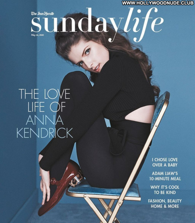 Anna Kendrick No Source Sexy Posing Hot Celebrity Beautiful Babe