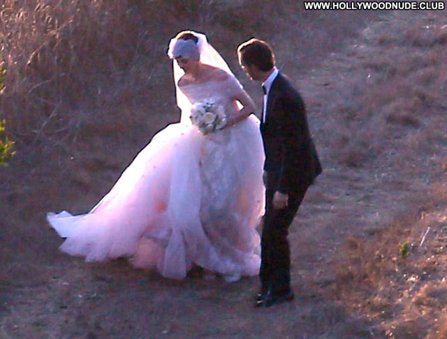 Photos No Source  Celebrity Posing Hot Paparazzi Wedding Hat Babe