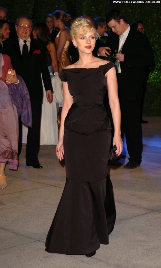 Scarlett Johansson Babe Sexy Posing Hot Celebrity Straight Beautiful