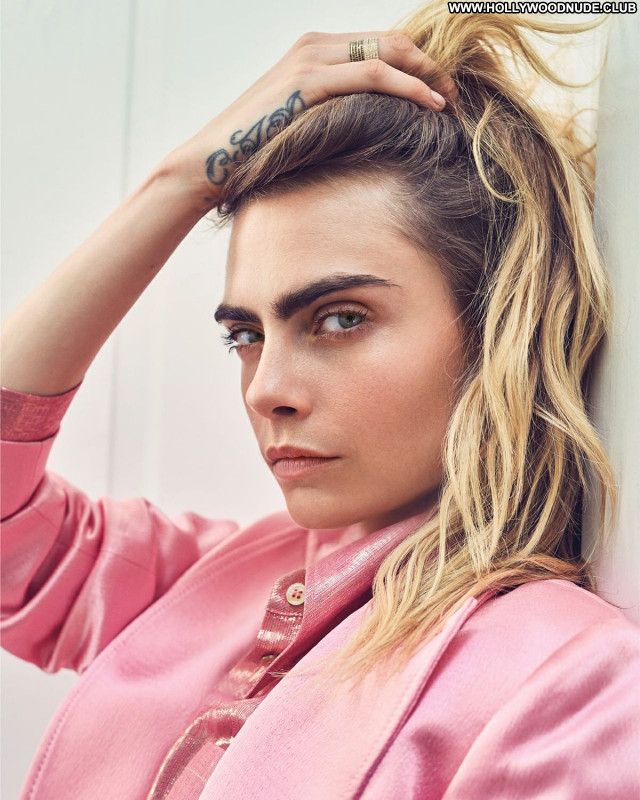 Cara Delevingne No Source  Babe Beautiful Posing Hot Celebrity Sexy