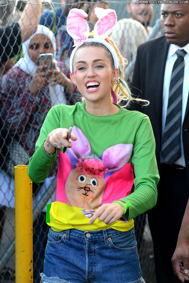 Miley Cyrus Jimmy Kimmel Live Live Beautiful Hollywood Posing Hot