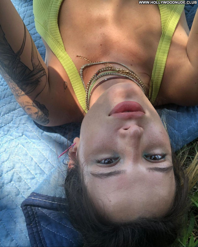 Bella Thorne No Source Babe Celebrity Posing Hot Beautiful Sexy