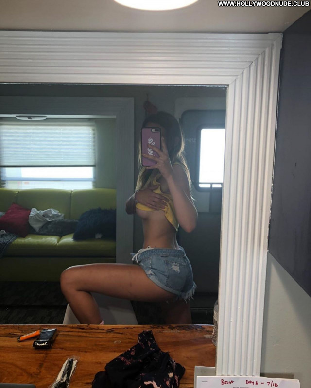 Bella Thorne No Source Babe Celebrity Posing Hot Beautiful Sexy