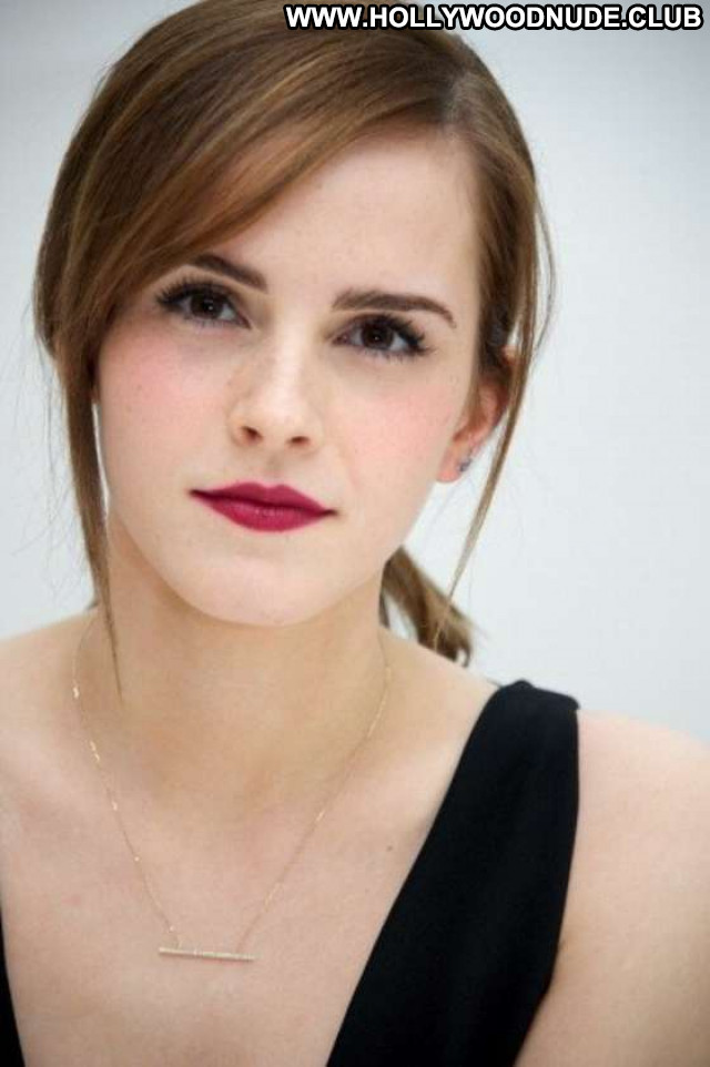 Emma Watson No Source Paparazzi Celebrity Babe Beautiful Posing Hot