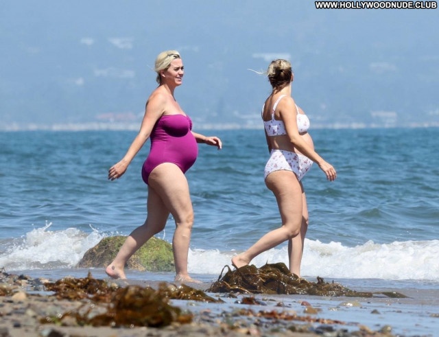 Katy Perry The Beach In Malibu Paparazzi Babe Posing Hot Celebrity