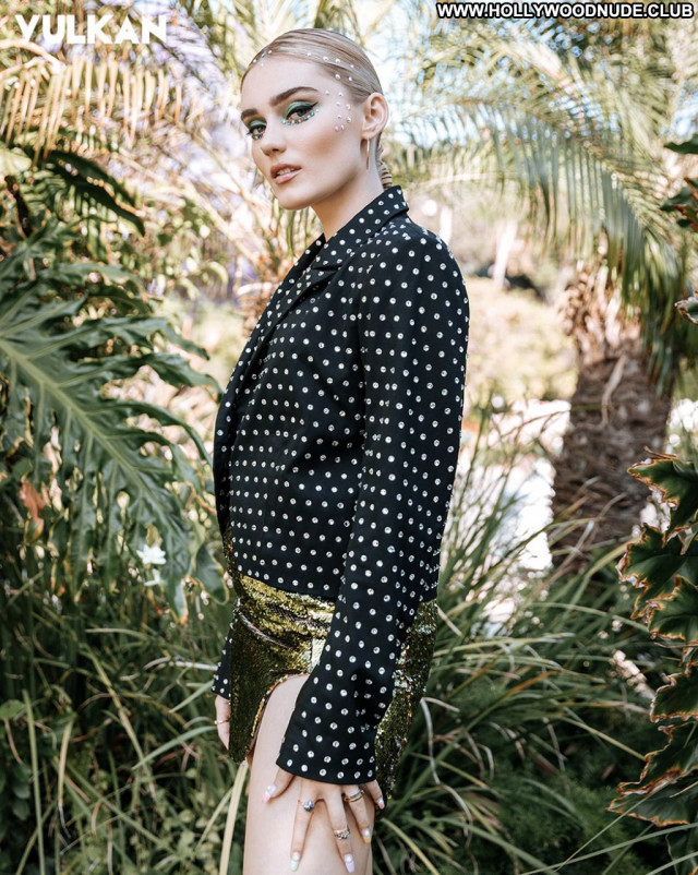 Meg Donnelly No Source Beautiful Babe Sexy Celebrity Posing Hot