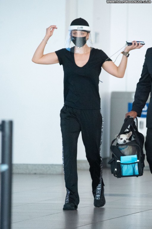 Kaley Cuoco Celebrity Babe Sexy Beautiful Posing Hot Straight