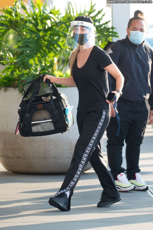 Kaley Cuoco Celebrity Babe Sexy Beautiful Posing Hot Straight