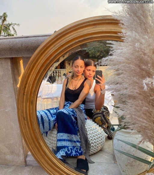 Sofia Richie Straight Sexy Posing Hot Beautiful Babe Celebrity