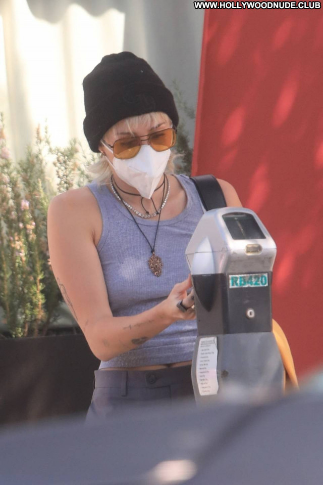 Miley Cyrus Los Angeles  Celebrity Babe Paparazzi Beautiful Posing Hot
