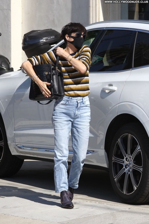 Selma Blair Posing Hot Babe Straight Celebrity Beautiful Sexy