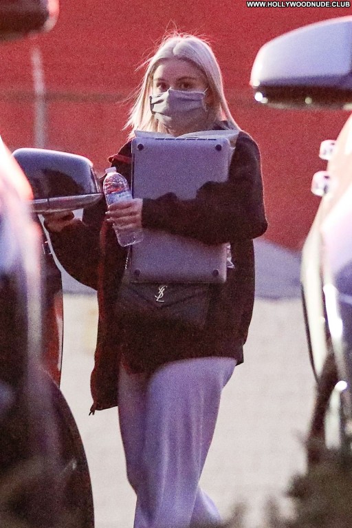 Ariel Winter Straight Celebrity Babe Beautiful Posing Hot Sexy