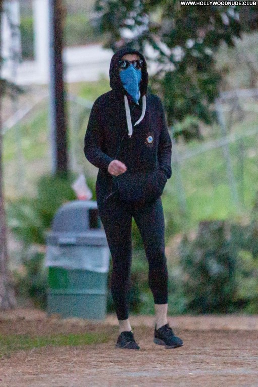 Amber Heard Beautiful Sexy Straight Posing Hot Babe Celebrity