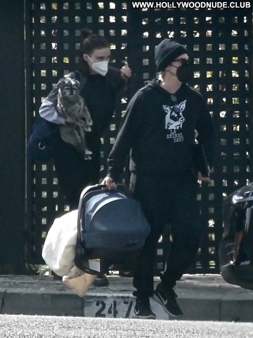 Rooney Mara Posing Hot Celebrity Sexy Straight Beautiful Babe