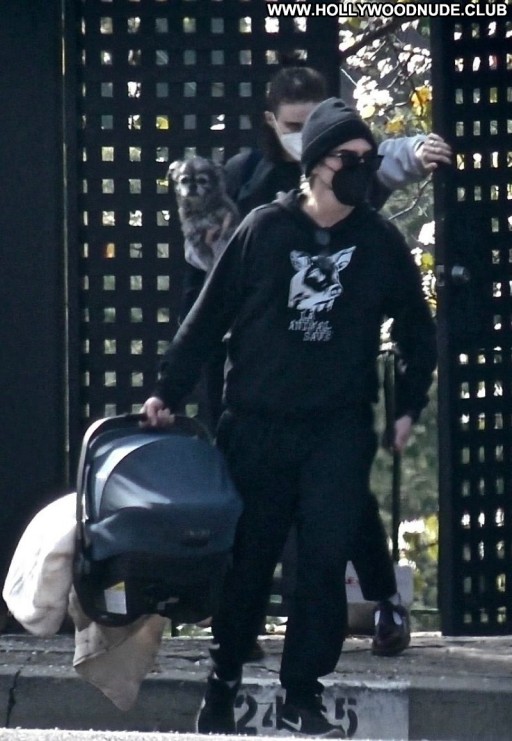 Rooney Mara Posing Hot Celebrity Sexy Straight Beautiful Babe